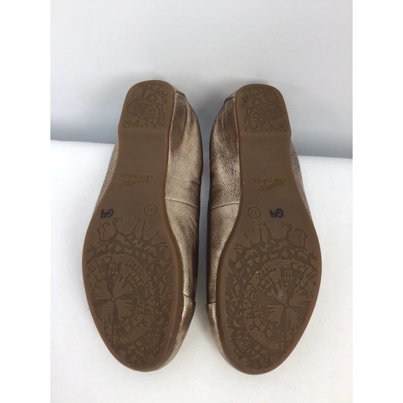 Dansko Lisanne Flat In Gold Leather Women’s Size 37 EU Captoe Work Metallic Shoe - Picture 15 of 16